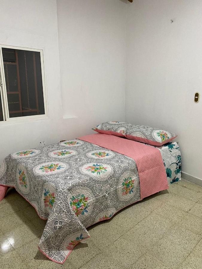Hostel Kumho Alojamiento Medellin Bagian luar foto