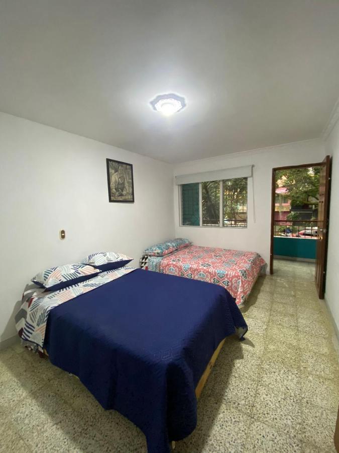 Hostel Kumho Alojamiento Medellin Bagian luar foto