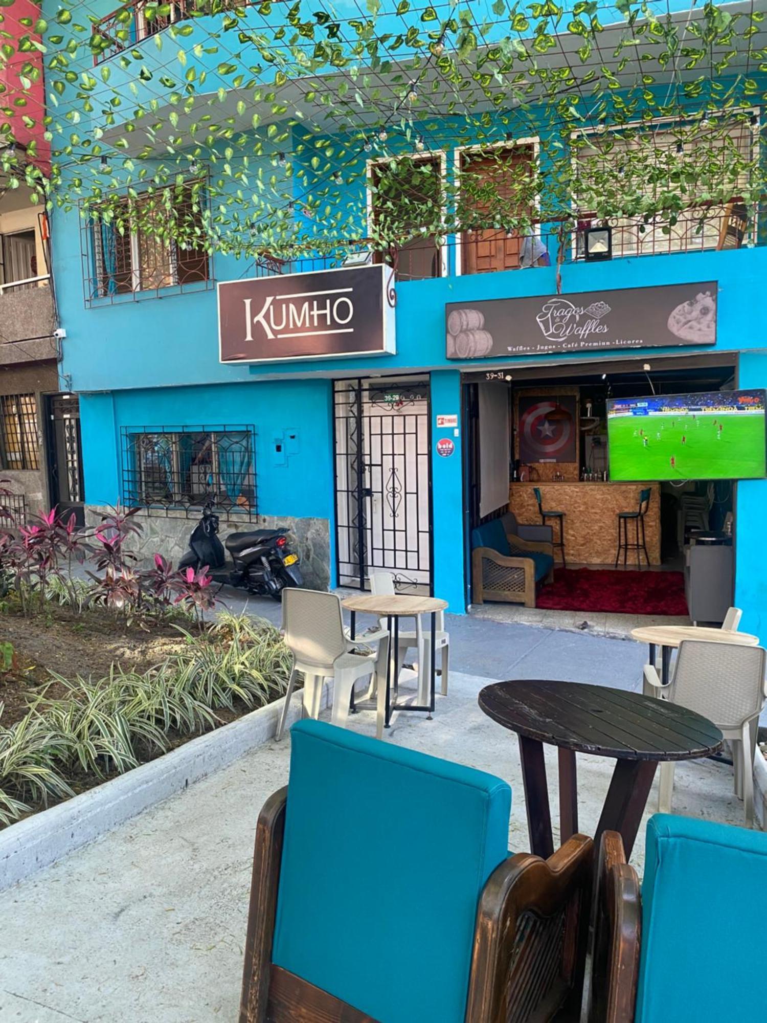Hostel Kumho Alojamiento Medellin Bagian luar foto
